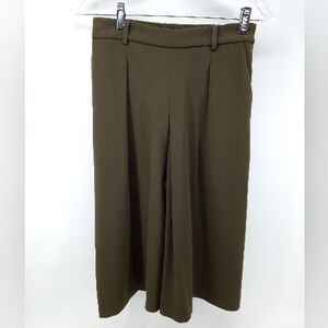 Uniqlo Olive Green Capri Pants Coo lats S Career Work Summer Spring Fall